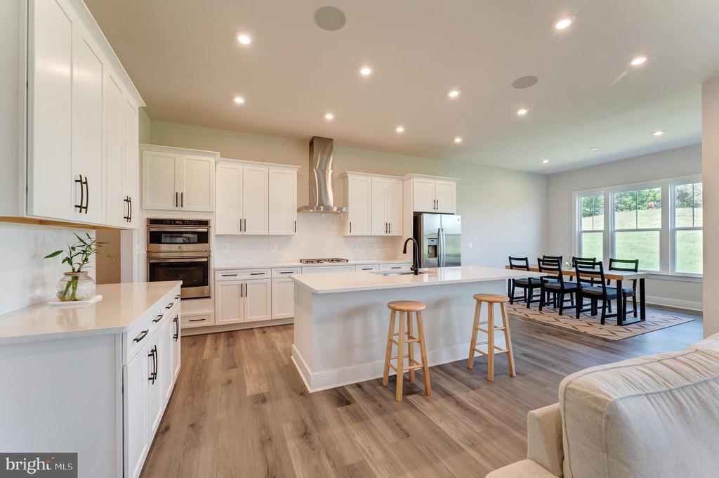 950 WARLANDER DRIVE SW