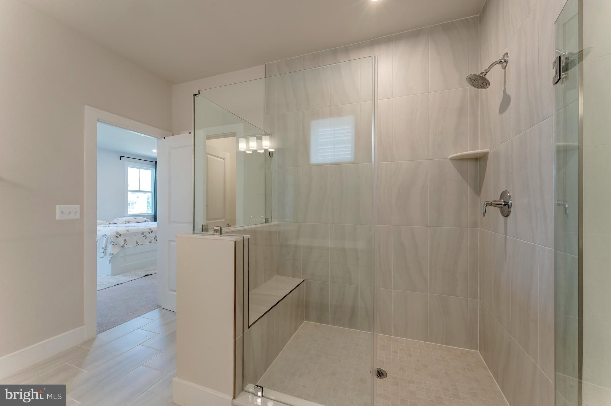 950 WARLANDER DRIVE SW