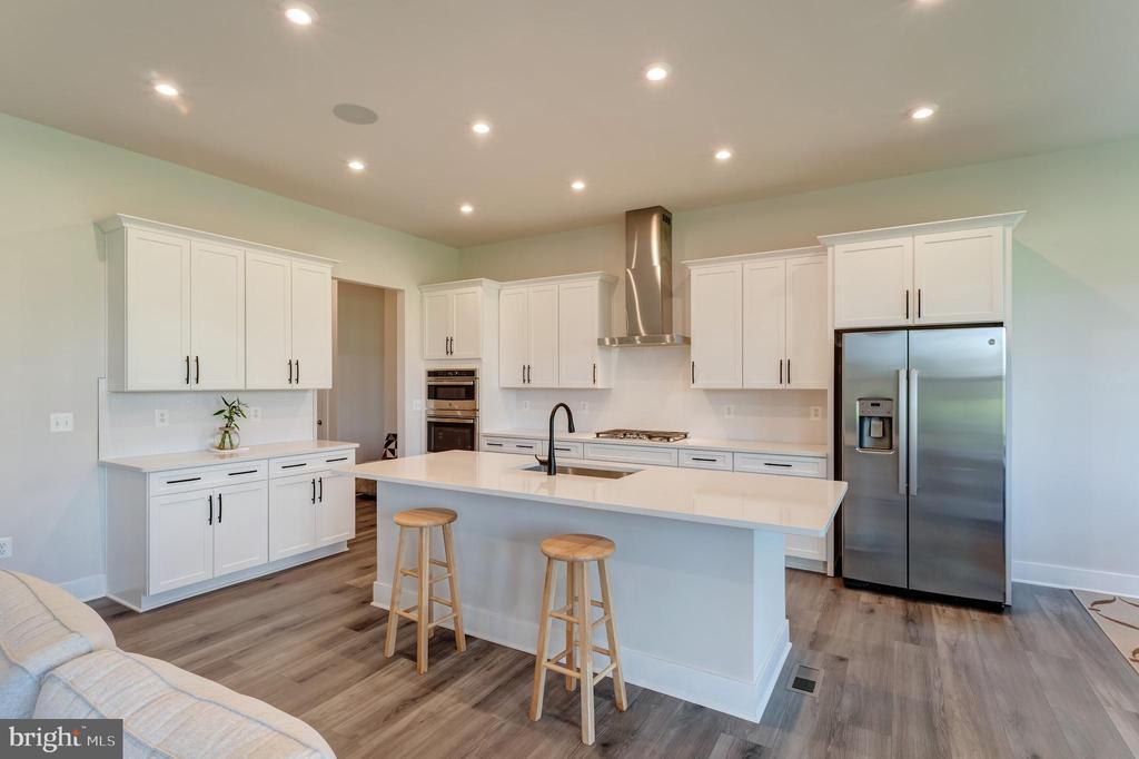 950 WARLANDER DRIVE SW