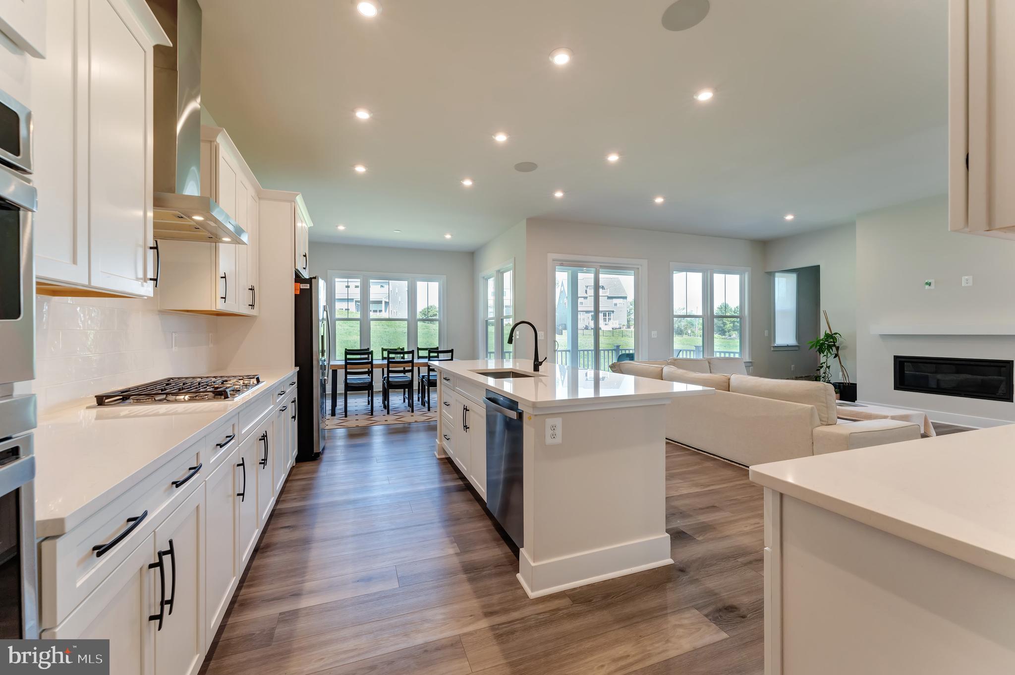 950 WARLANDER DRIVE SW