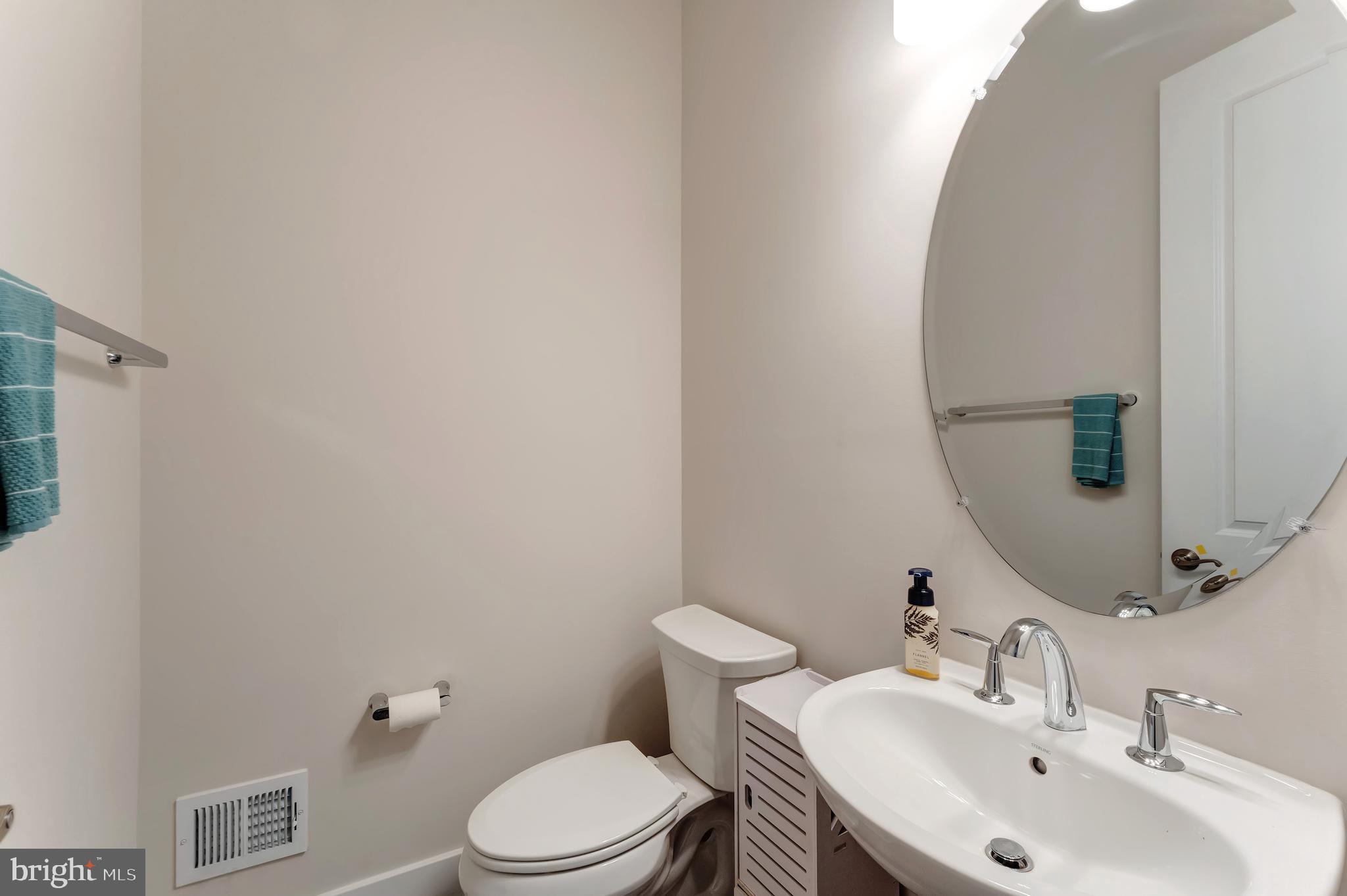 950 WARLANDER DRIVE SW