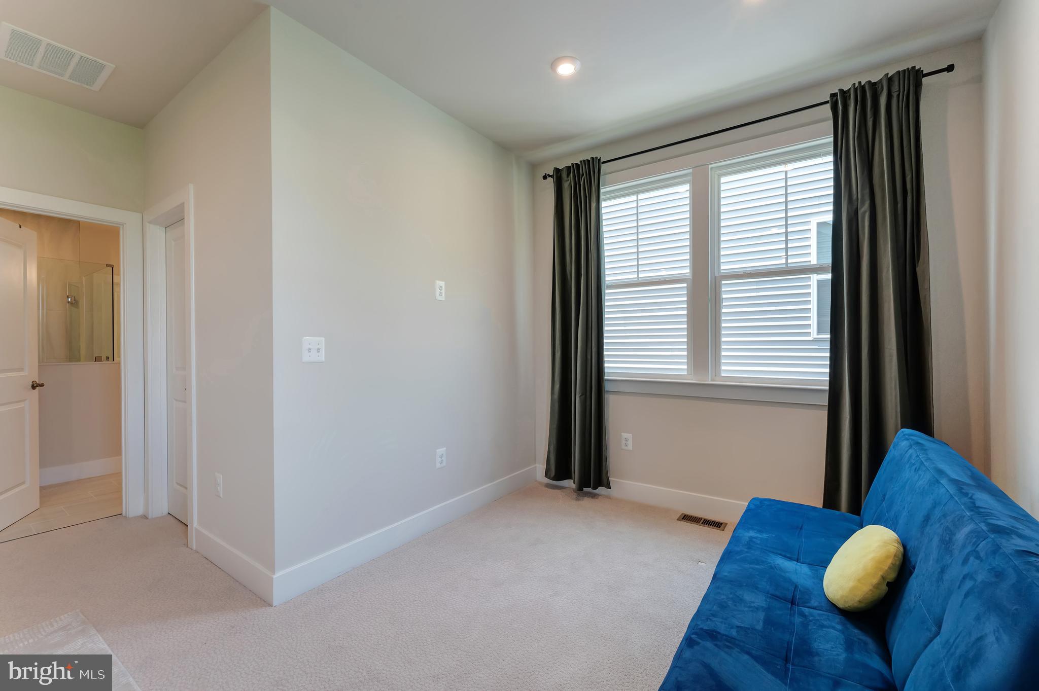 950 WARLANDER DRIVE SW