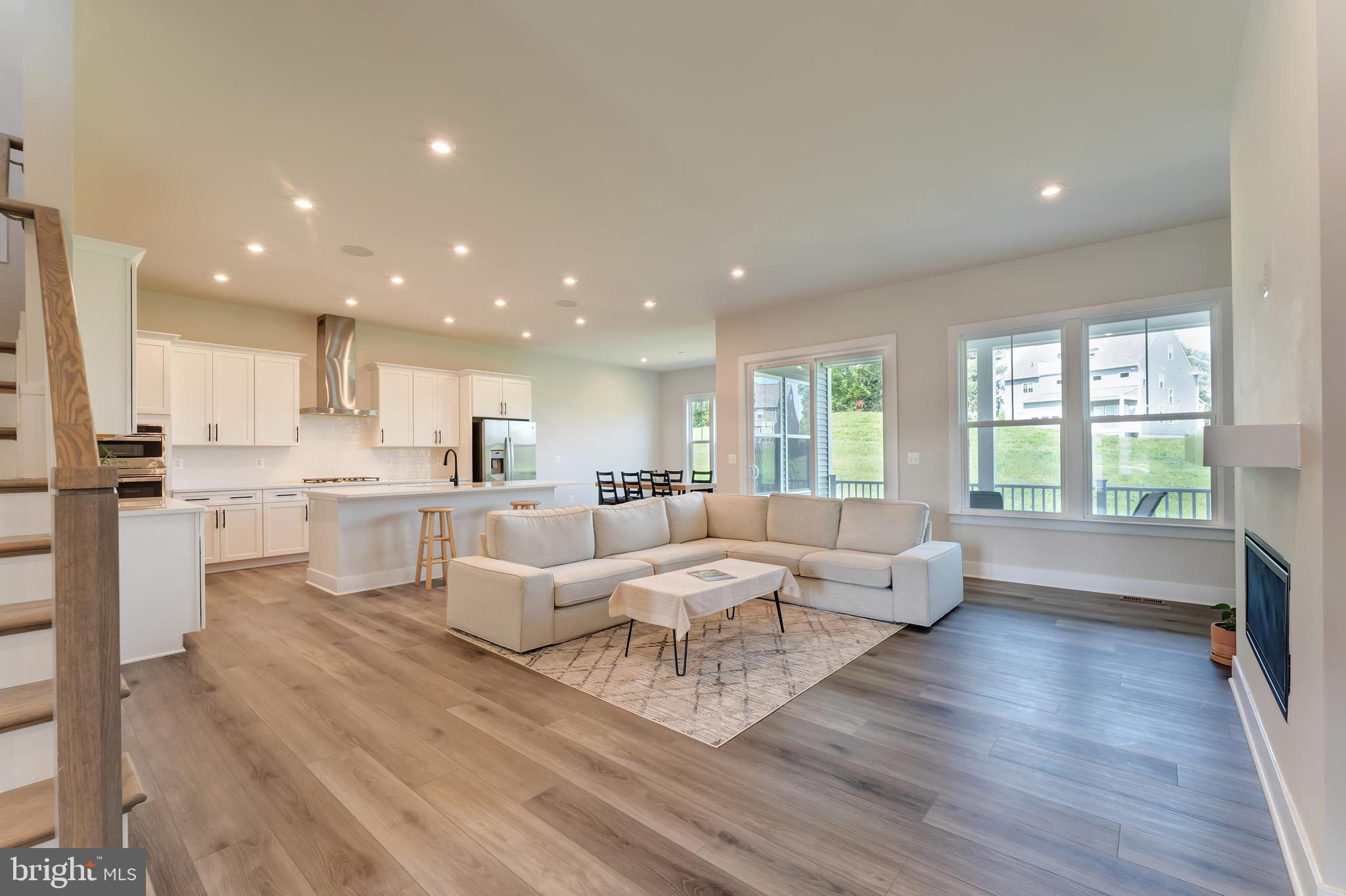 950 WARLANDER DRIVE SW