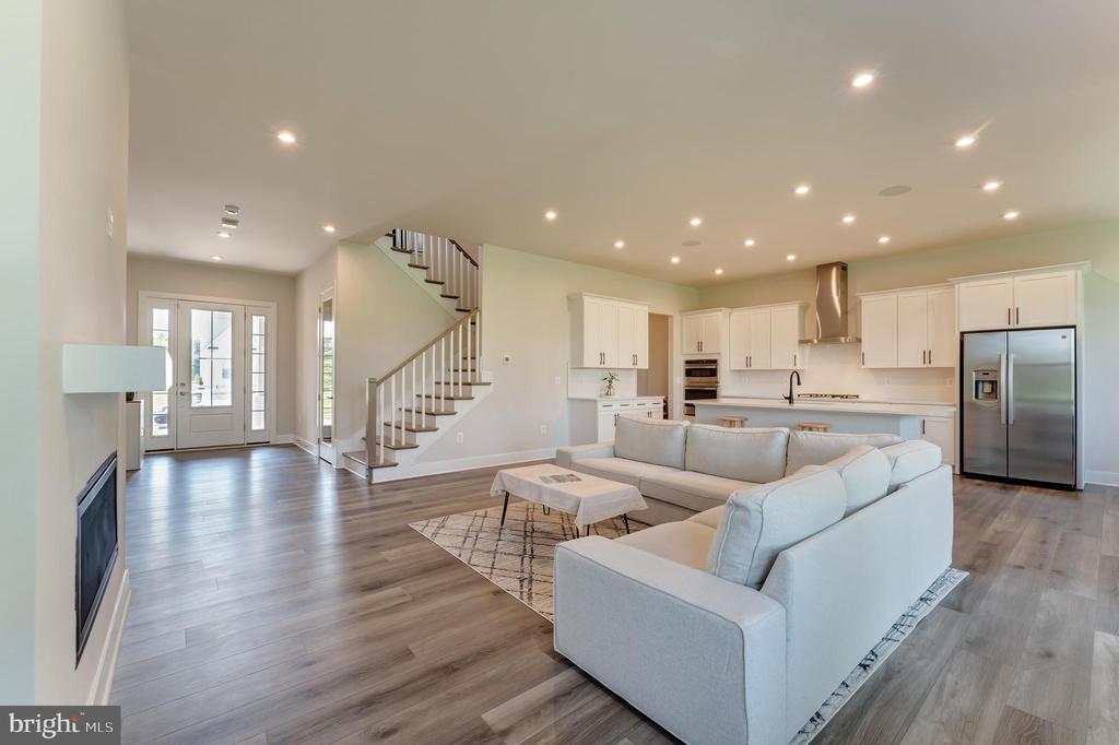 950 WARLANDER DRIVE SW