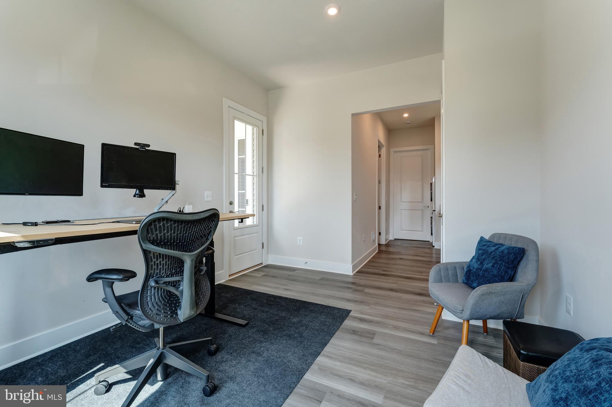 950 WARLANDER DRIVE SW