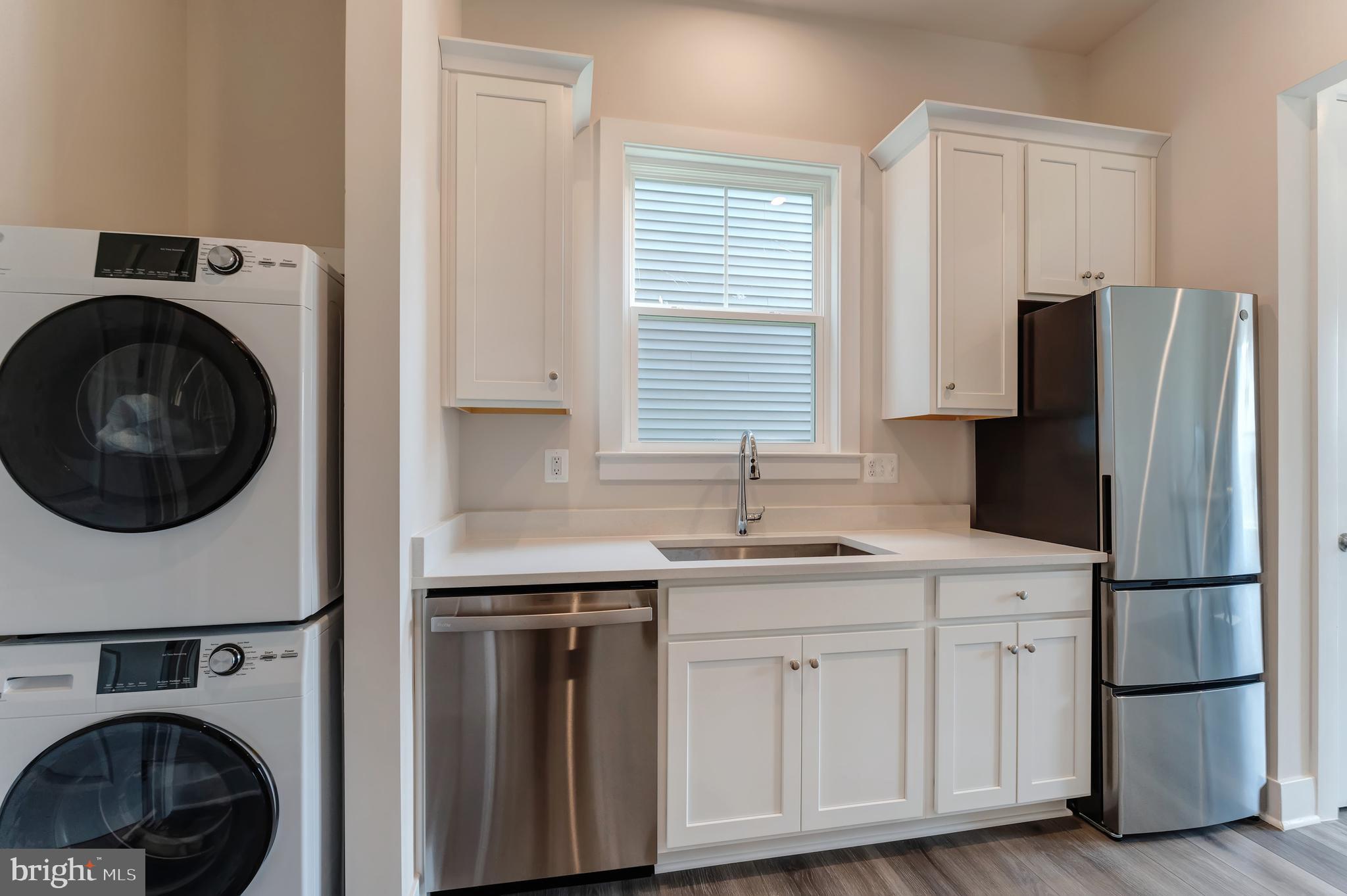 950 WARLANDER DRIVE SW