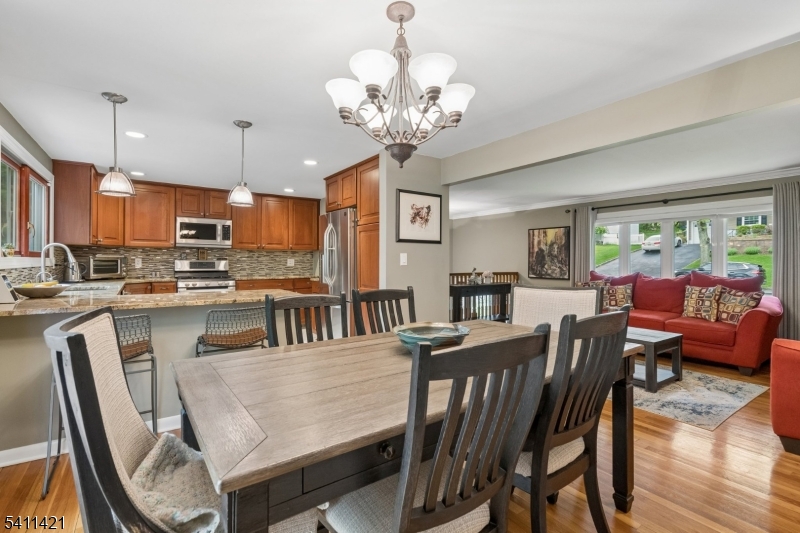 60 Edgemere Rd