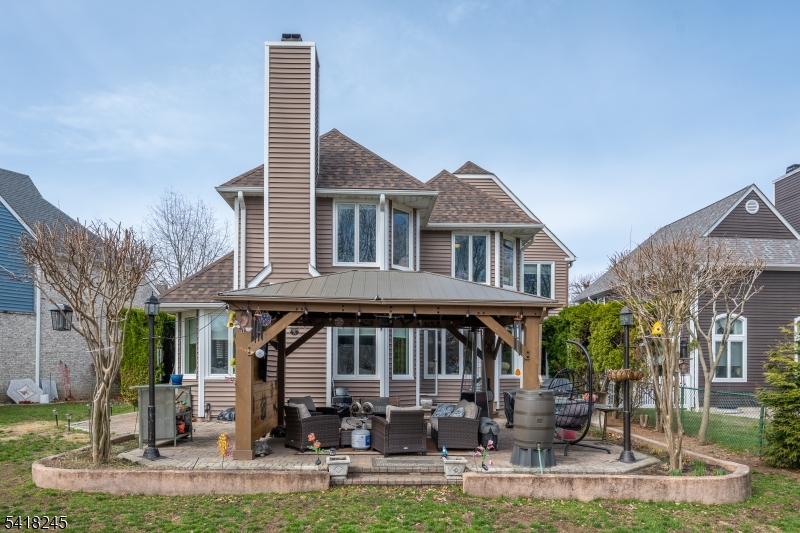 35 Turnberry Rd