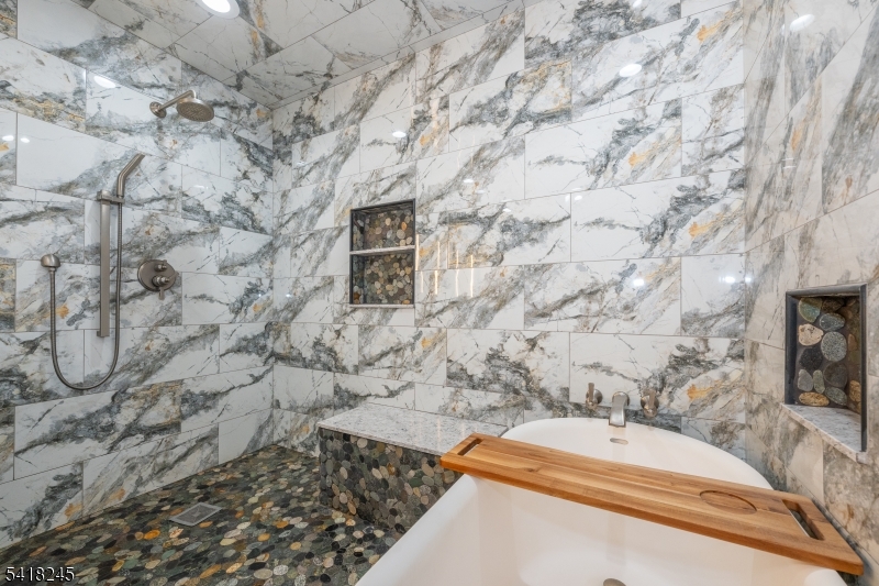 35 Turnberry Rd