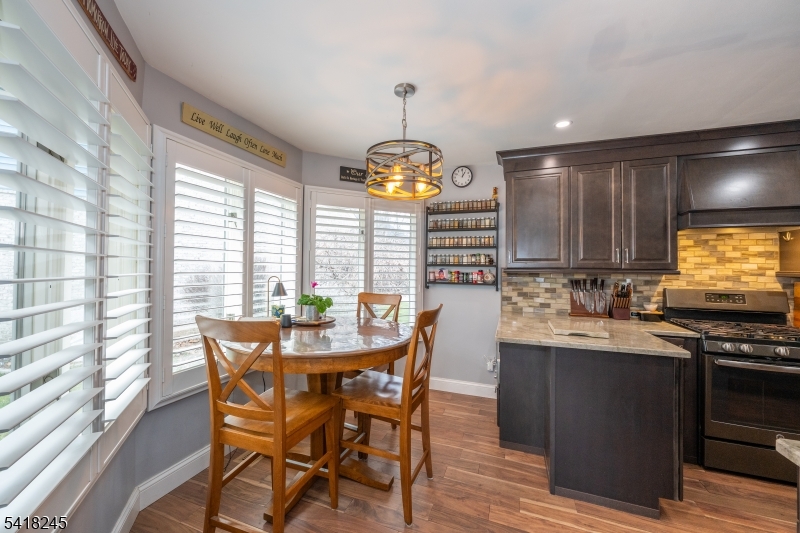 35 Turnberry Rd