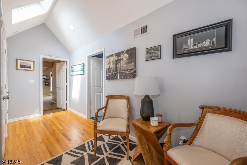 35 Turnberry Rd