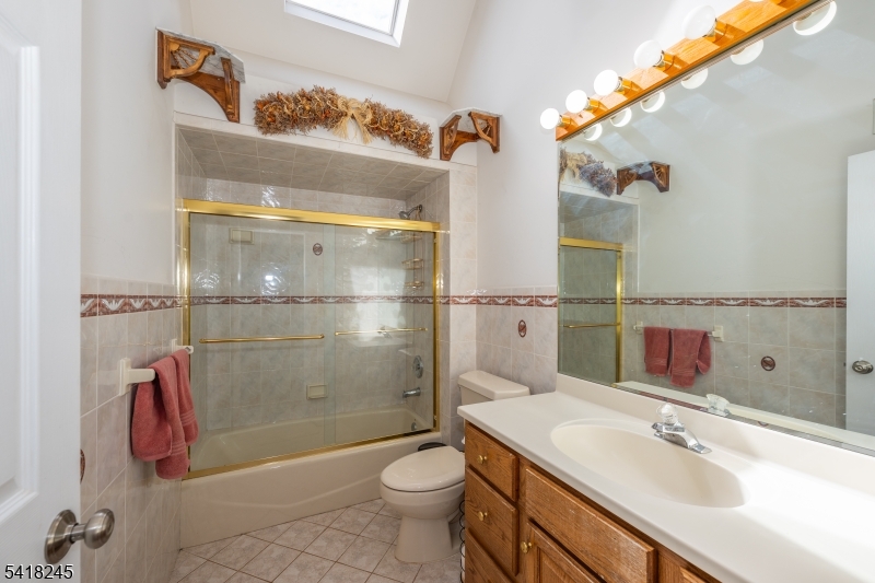 35 Turnberry Rd