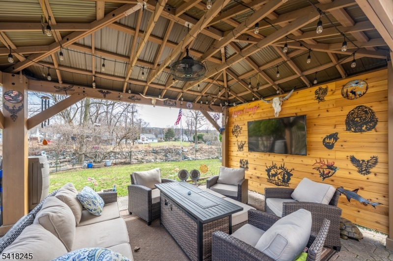 35 Turnberry Rd