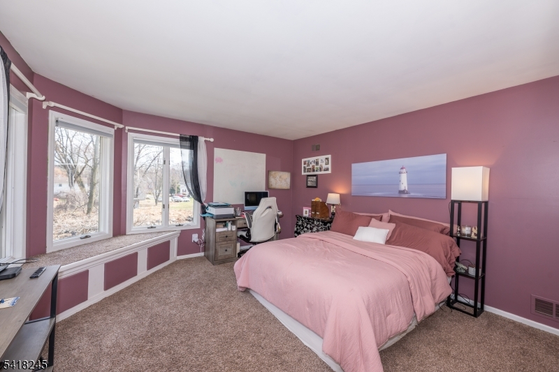 35 Turnberry Rd