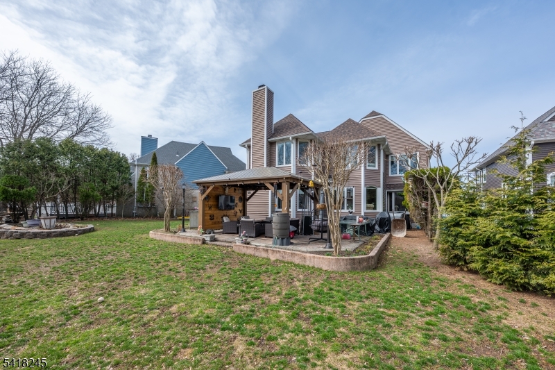 35 Turnberry Rd