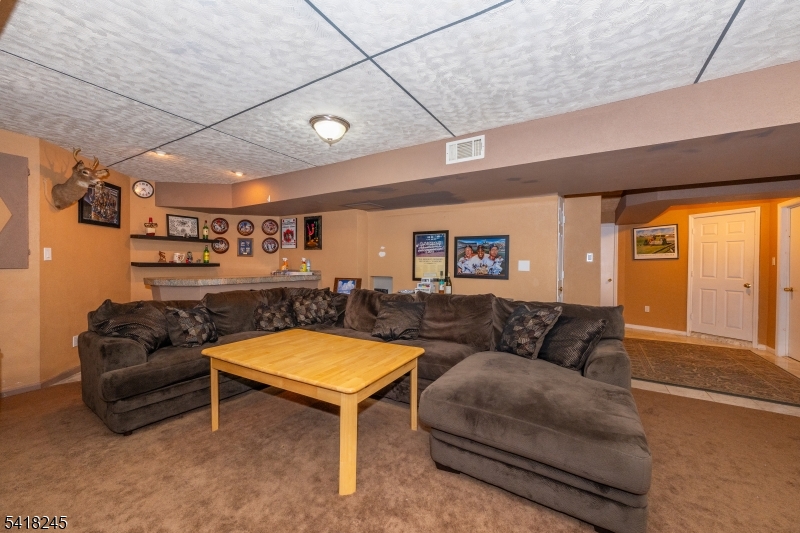 35 Turnberry Rd