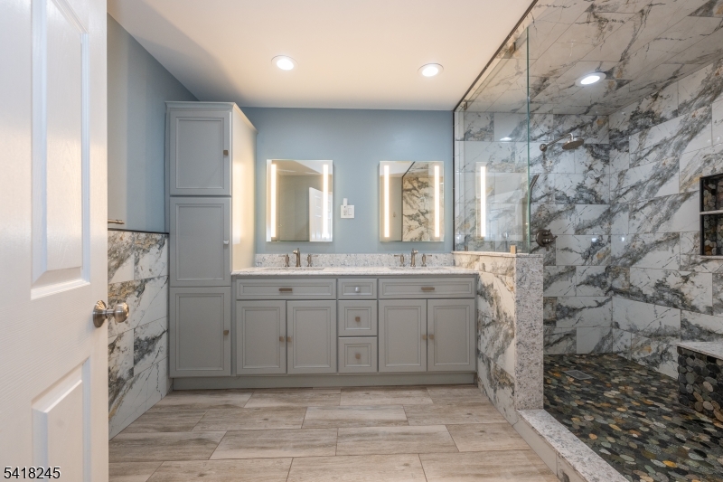 35 Turnberry Rd