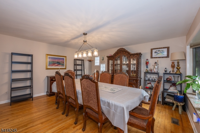 35 Turnberry Rd