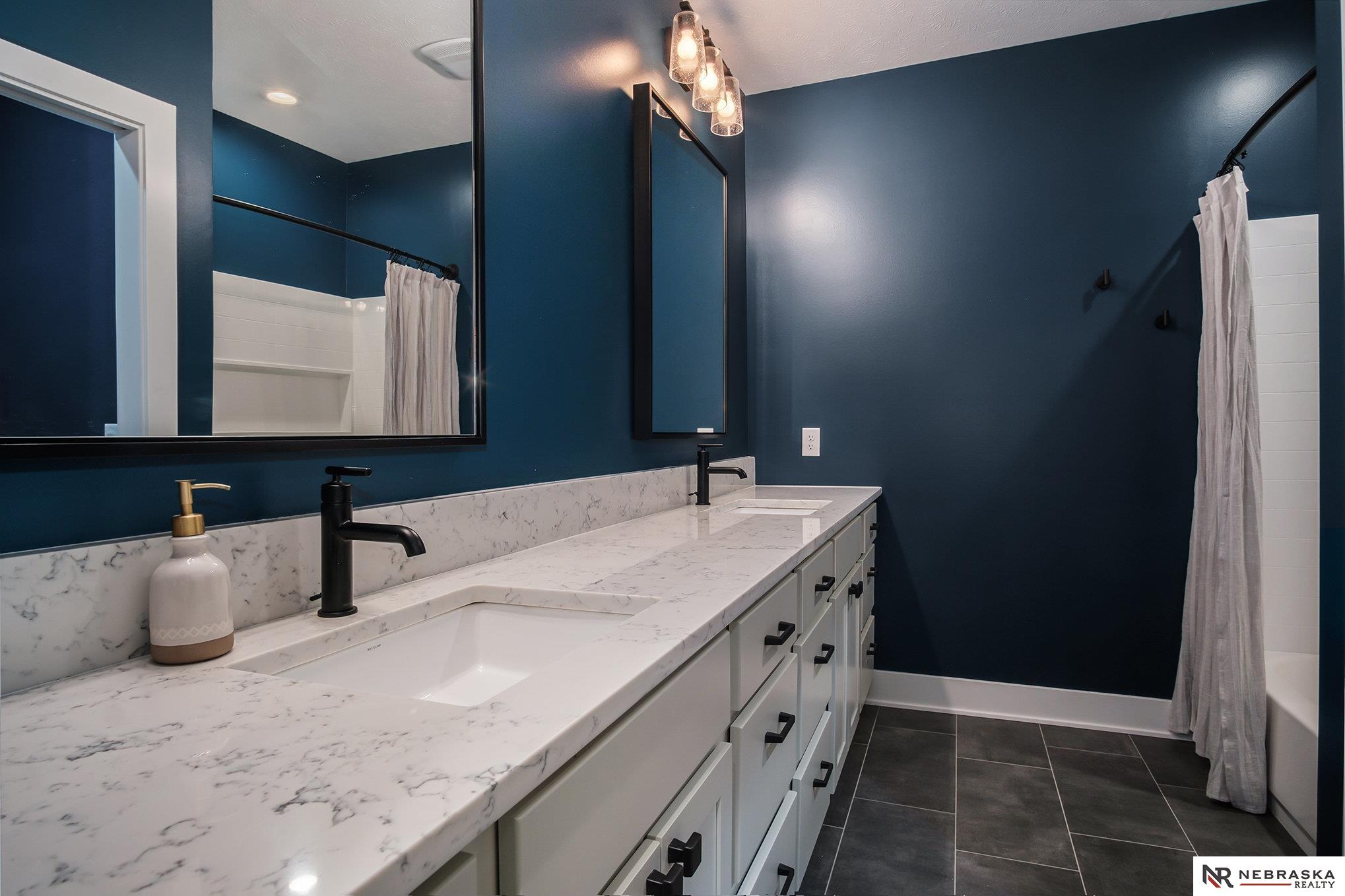 1121 Terrace View Drive