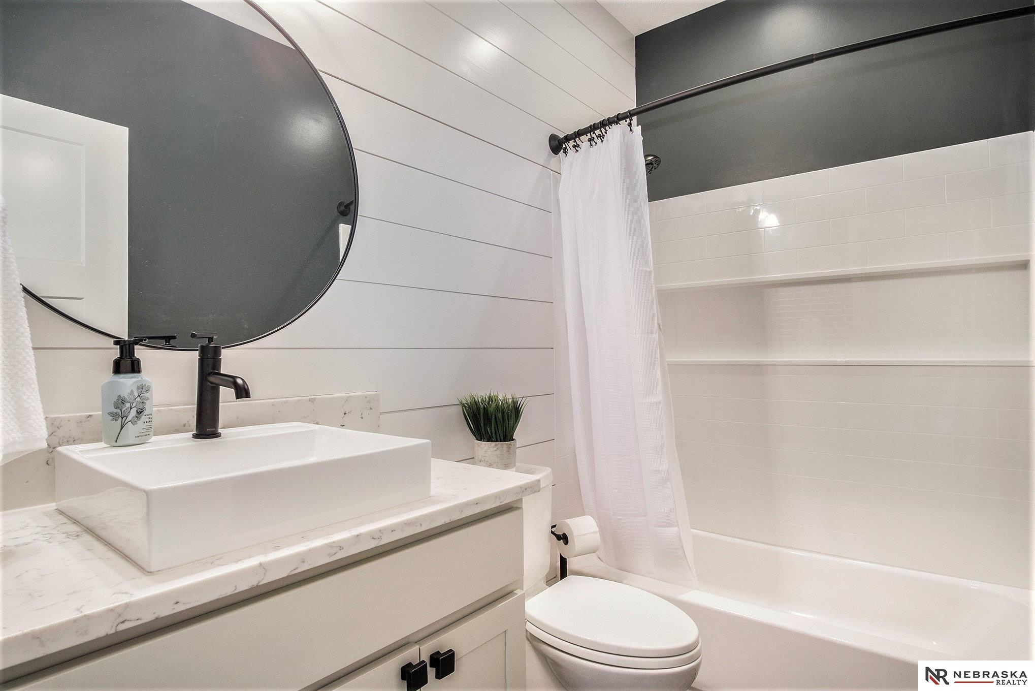 1121 Terrace View Drive