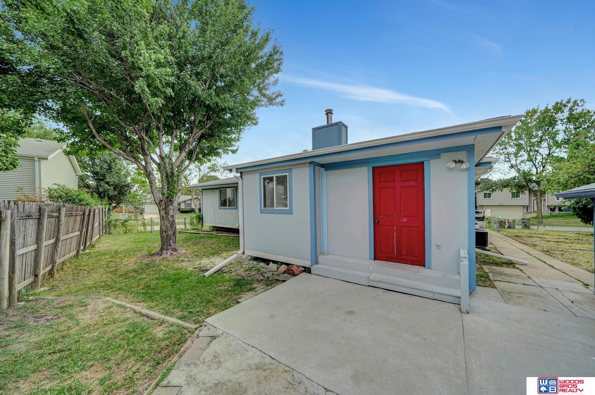 1626 W Plum Street