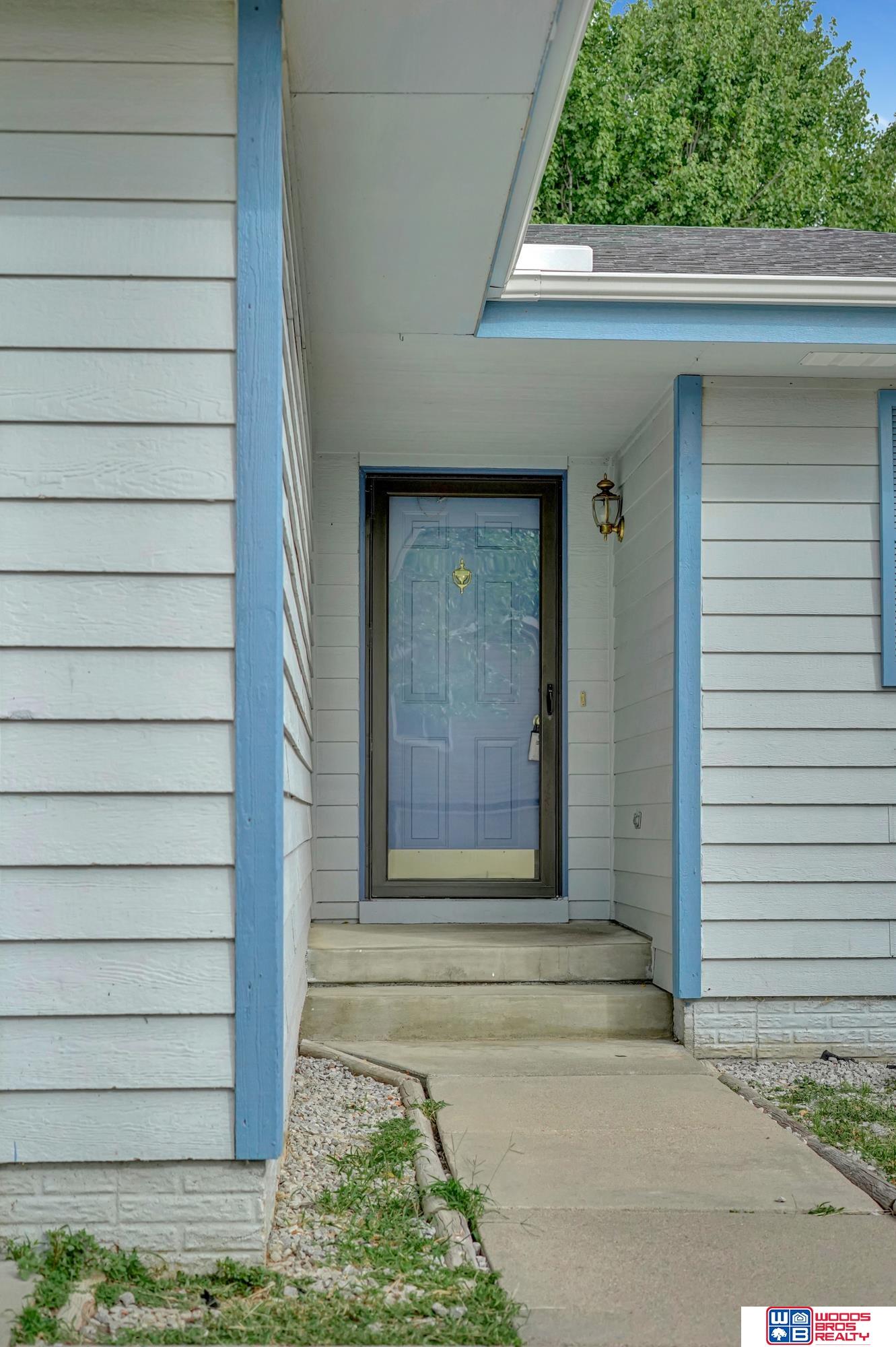 1626 W Plum Street