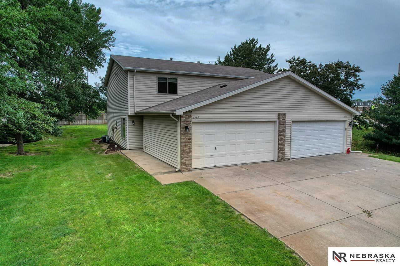 1565 Cedar Crest Drive