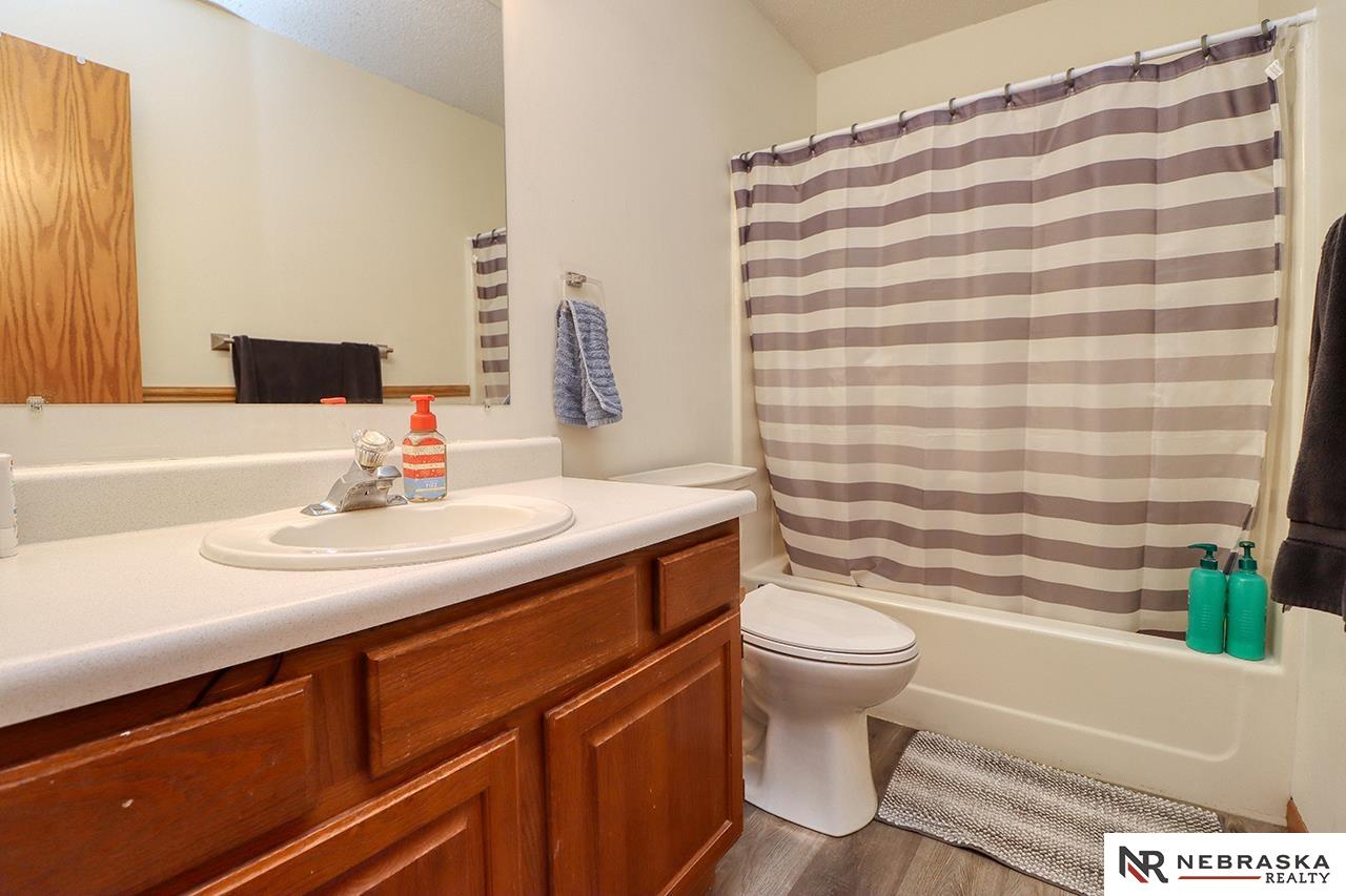 1565 Cedar Crest Drive