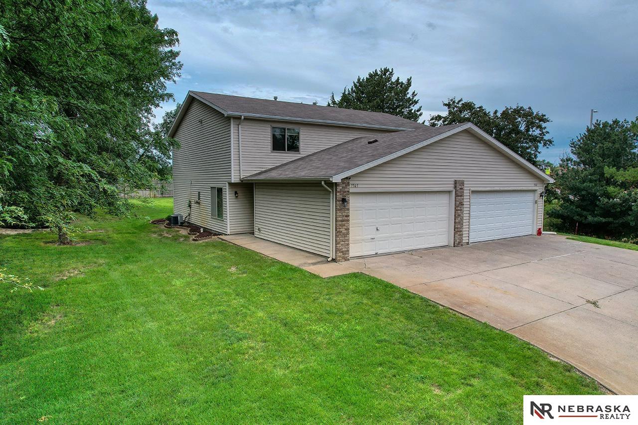 1565 Cedar Crest Drive