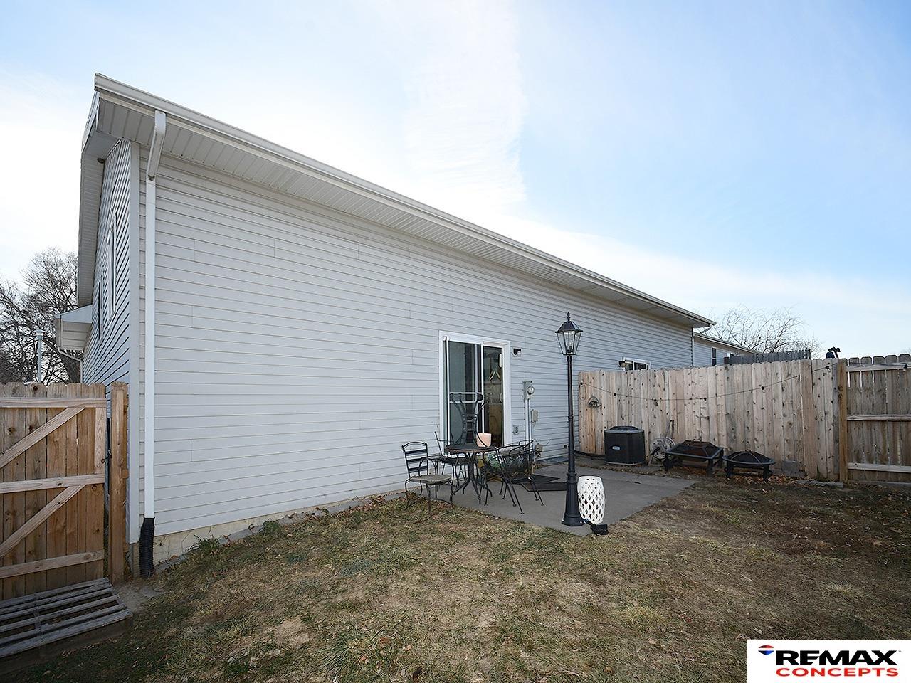 752 W Belmont Avenue