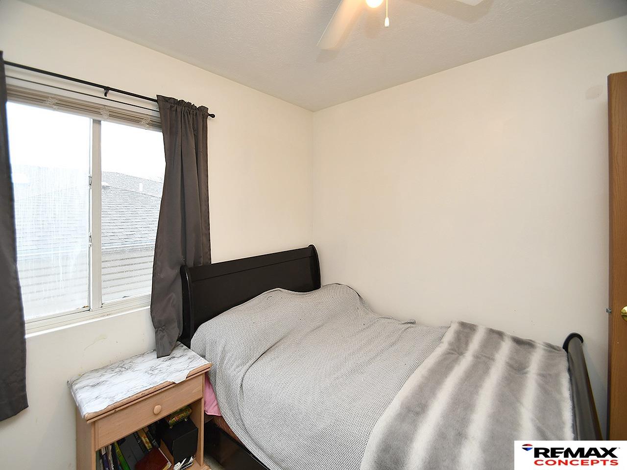 752 W Belmont Avenue