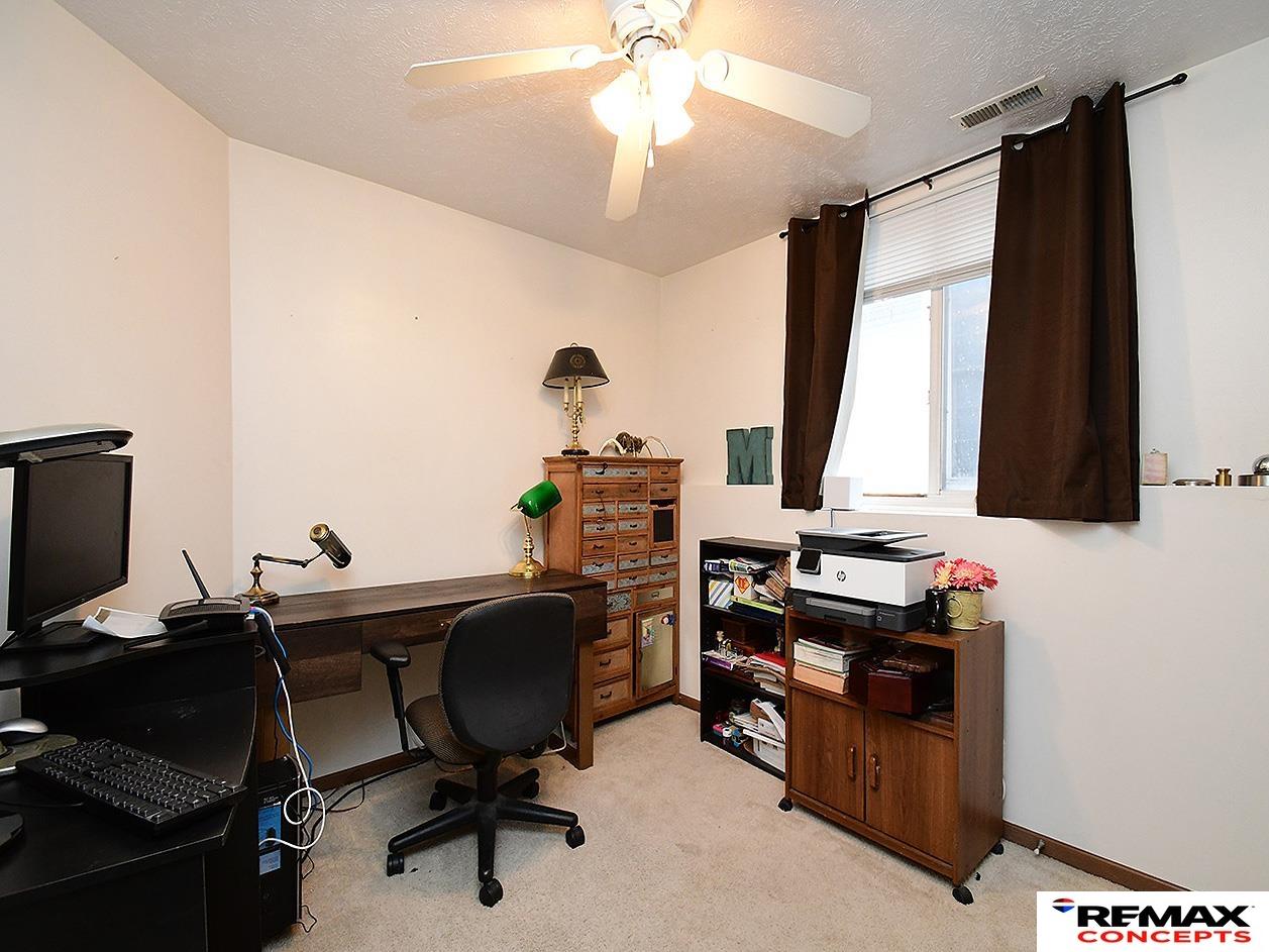 752 W Belmont Avenue