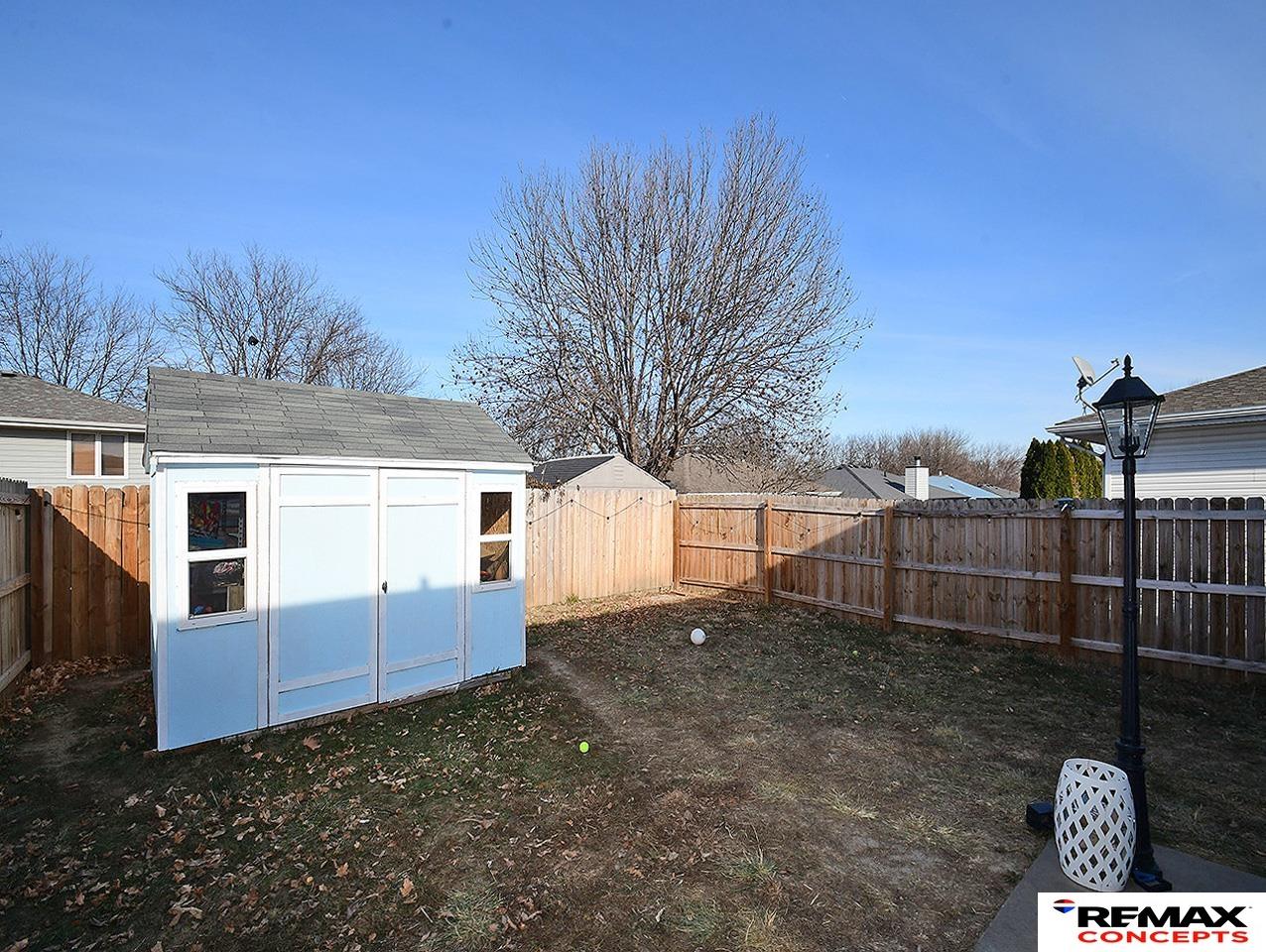 752 W Belmont Avenue