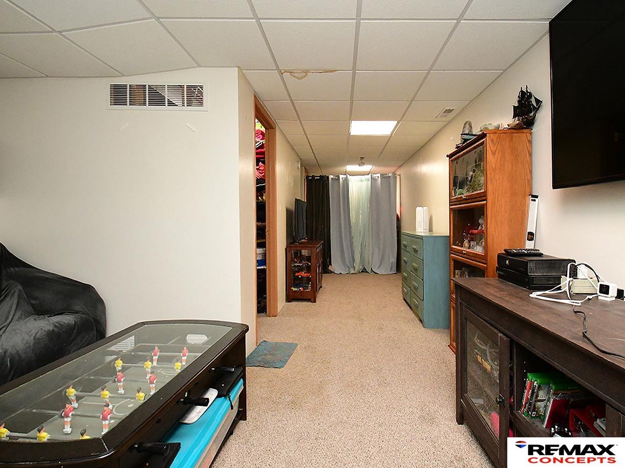 752 W Belmont Avenue