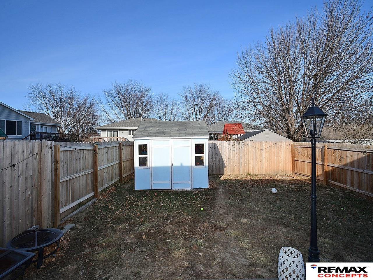 752 W Belmont Avenue