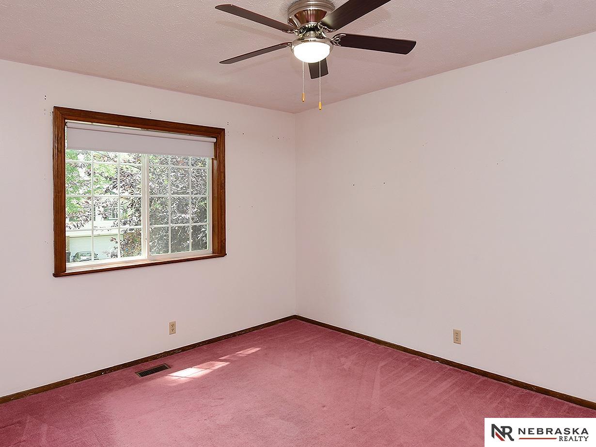 524 W Burt Drive