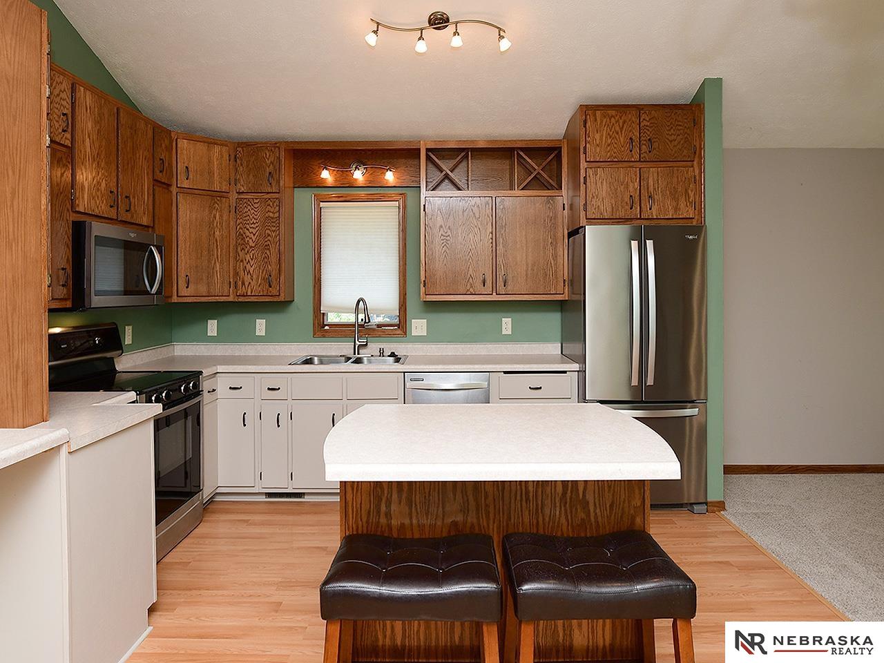 524 W Burt Drive