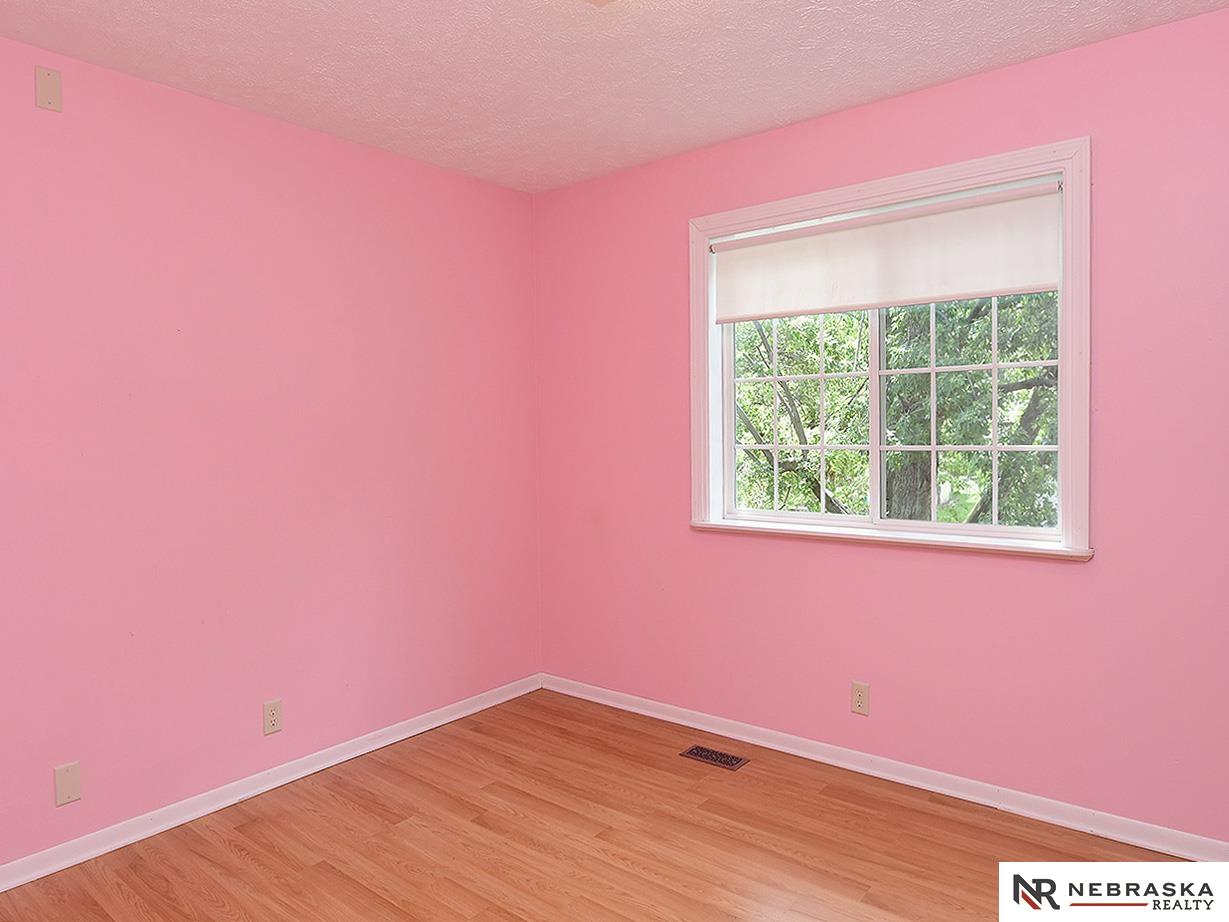 524 W Burt Drive