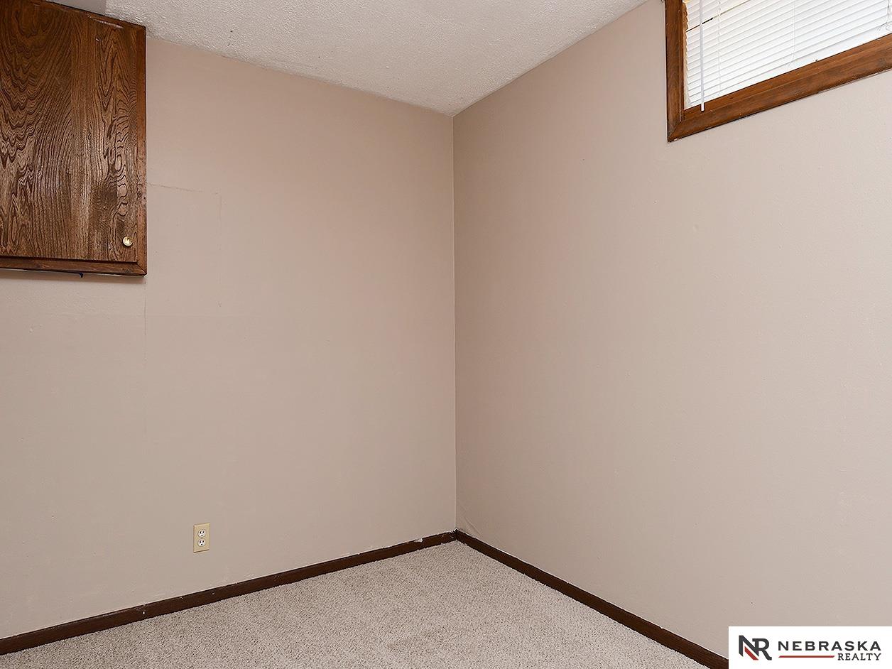 524 W Burt Drive