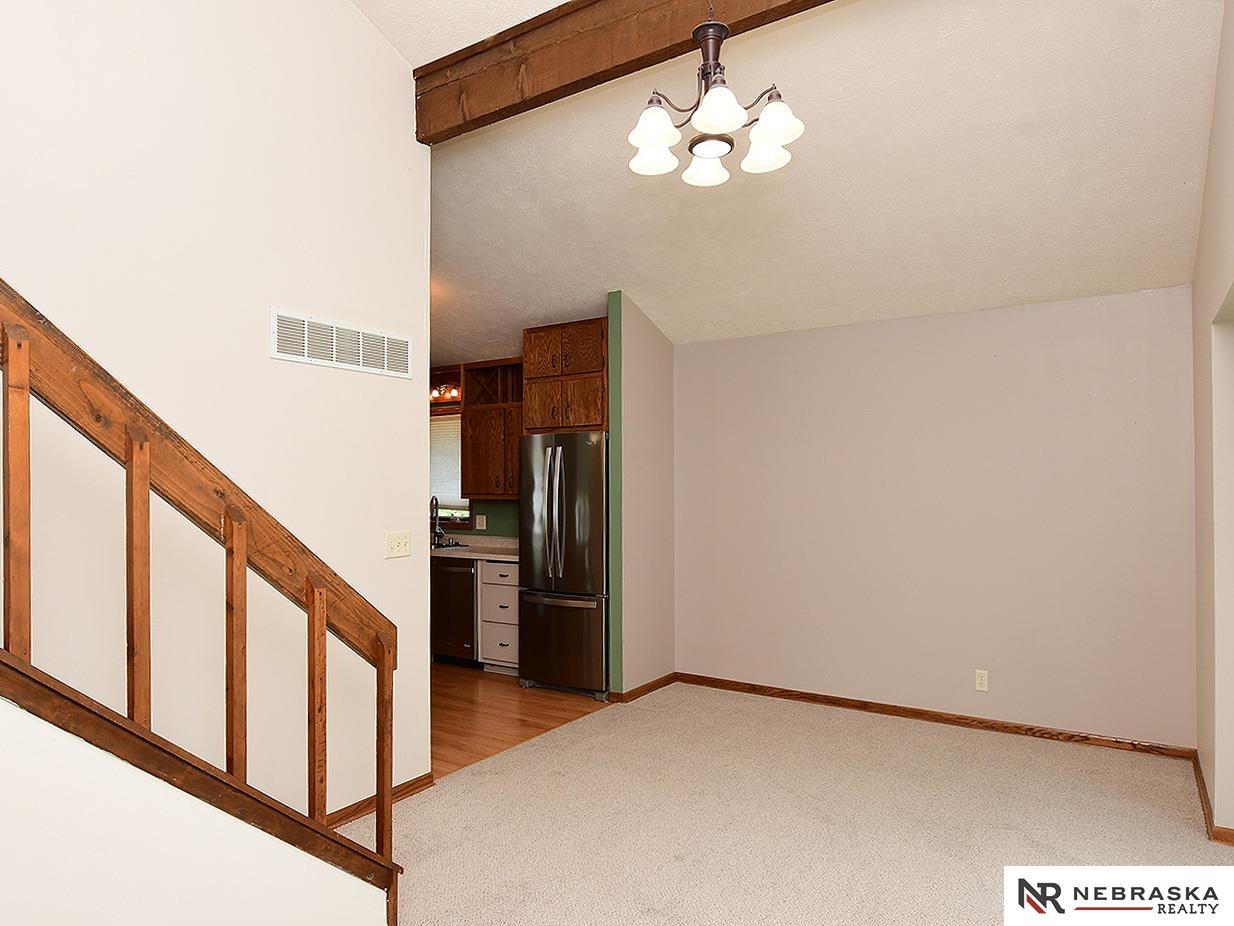 524 W Burt Drive