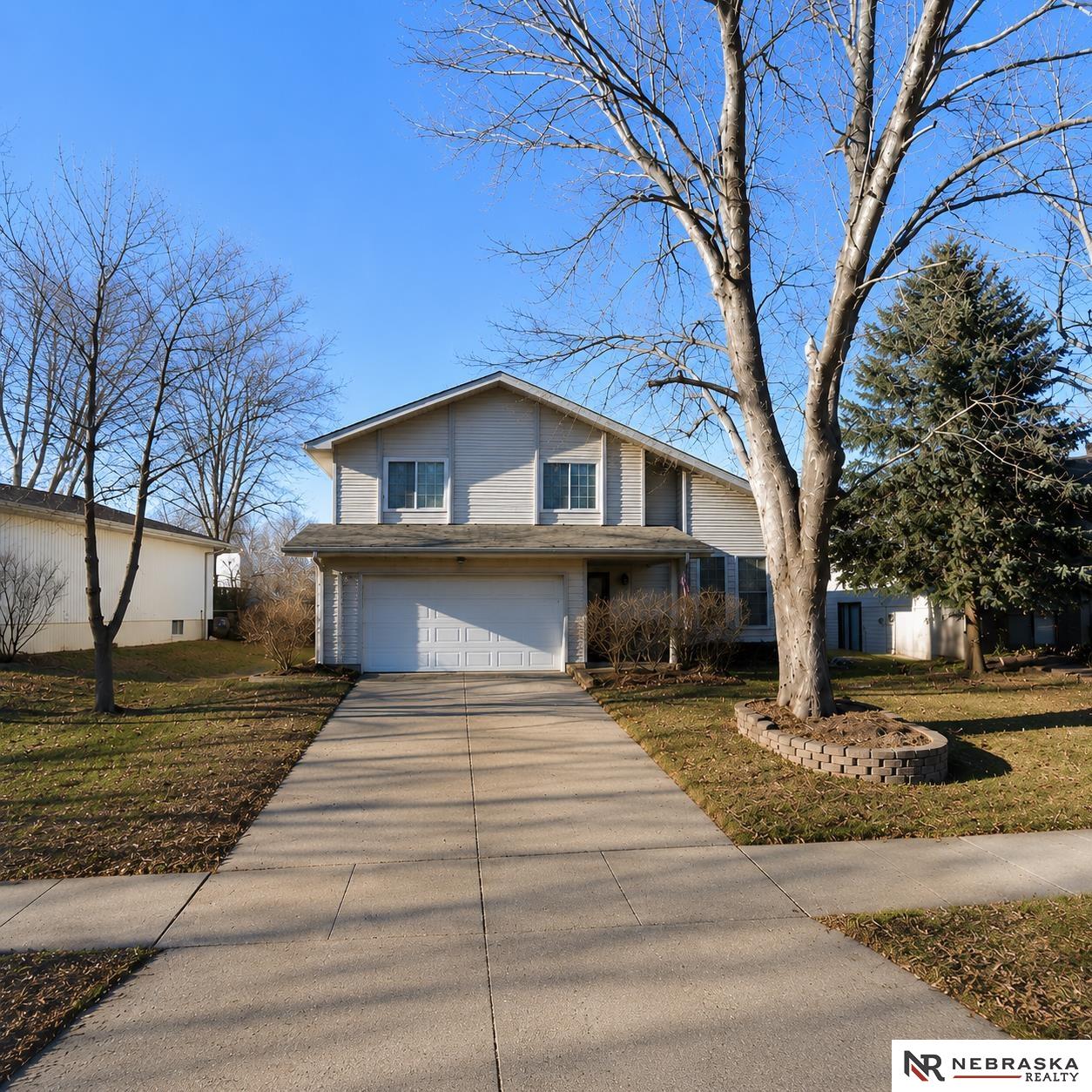 524 W Burt Drive
