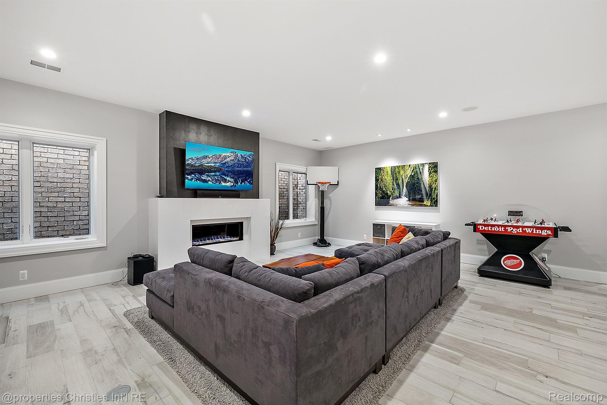 375 BALDWIN Road