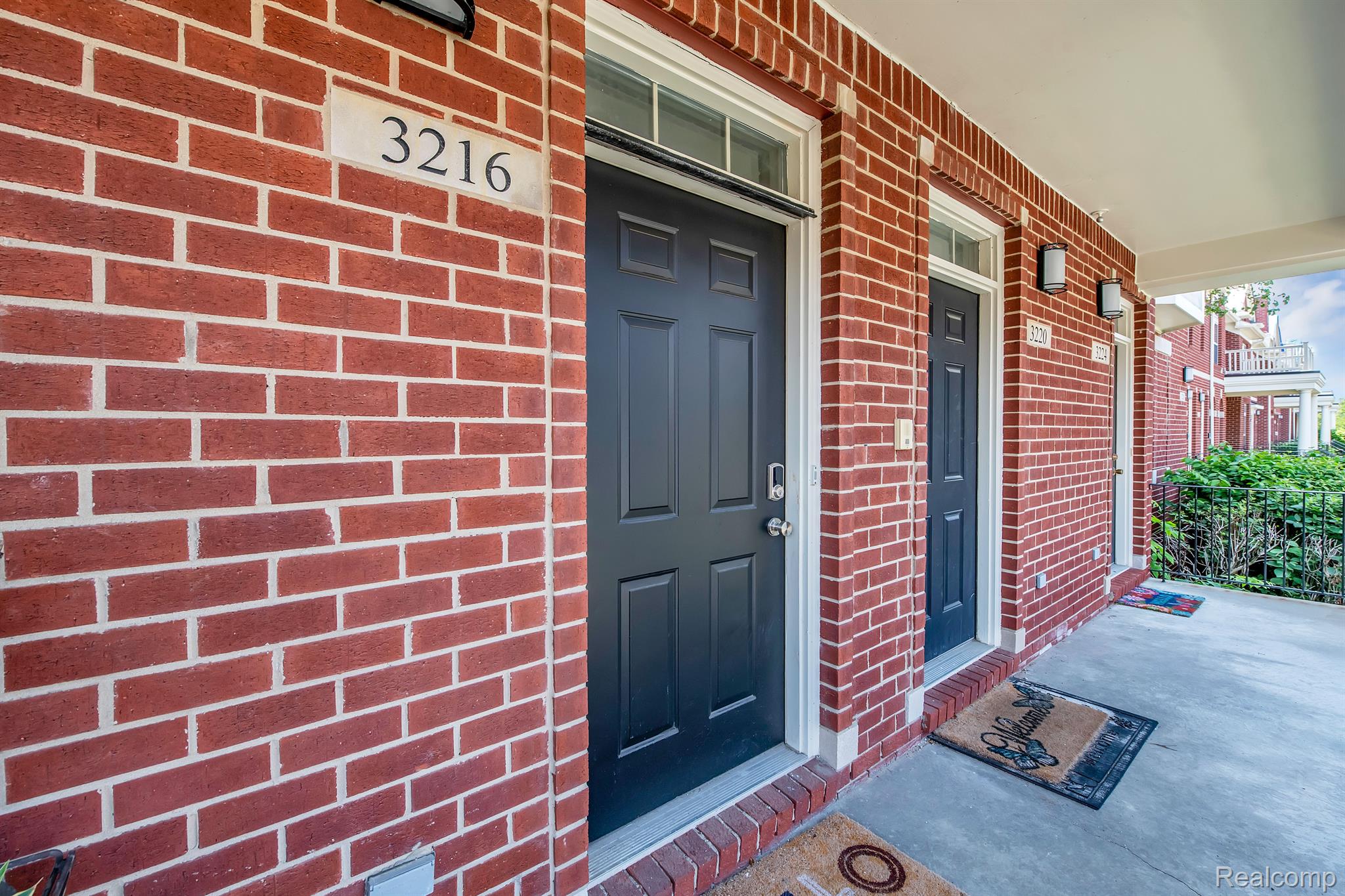 3216 NEWBURY PL