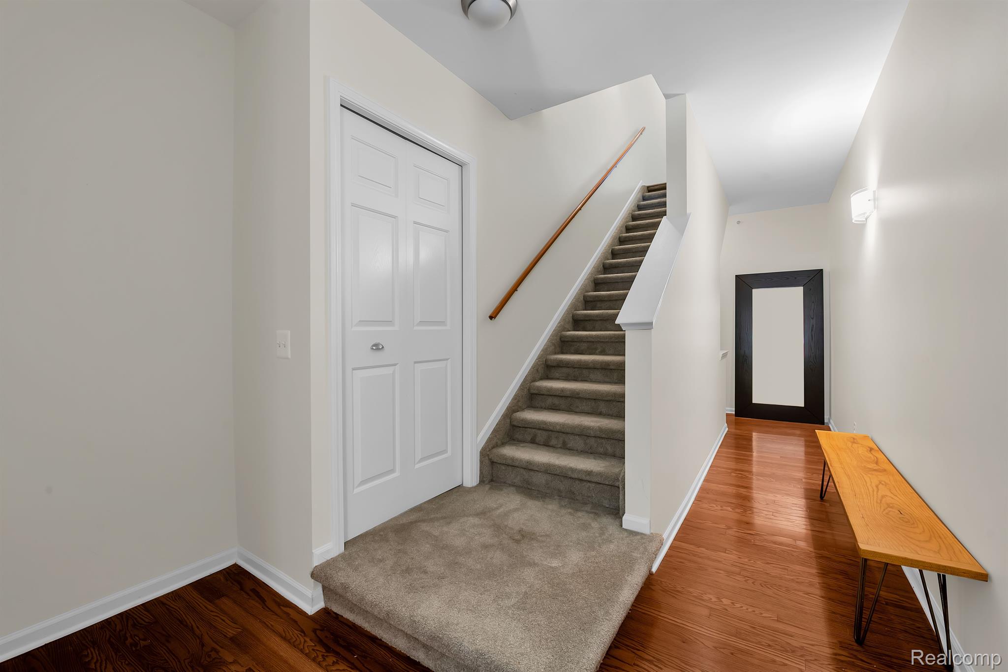 3216 NEWBURY PL
