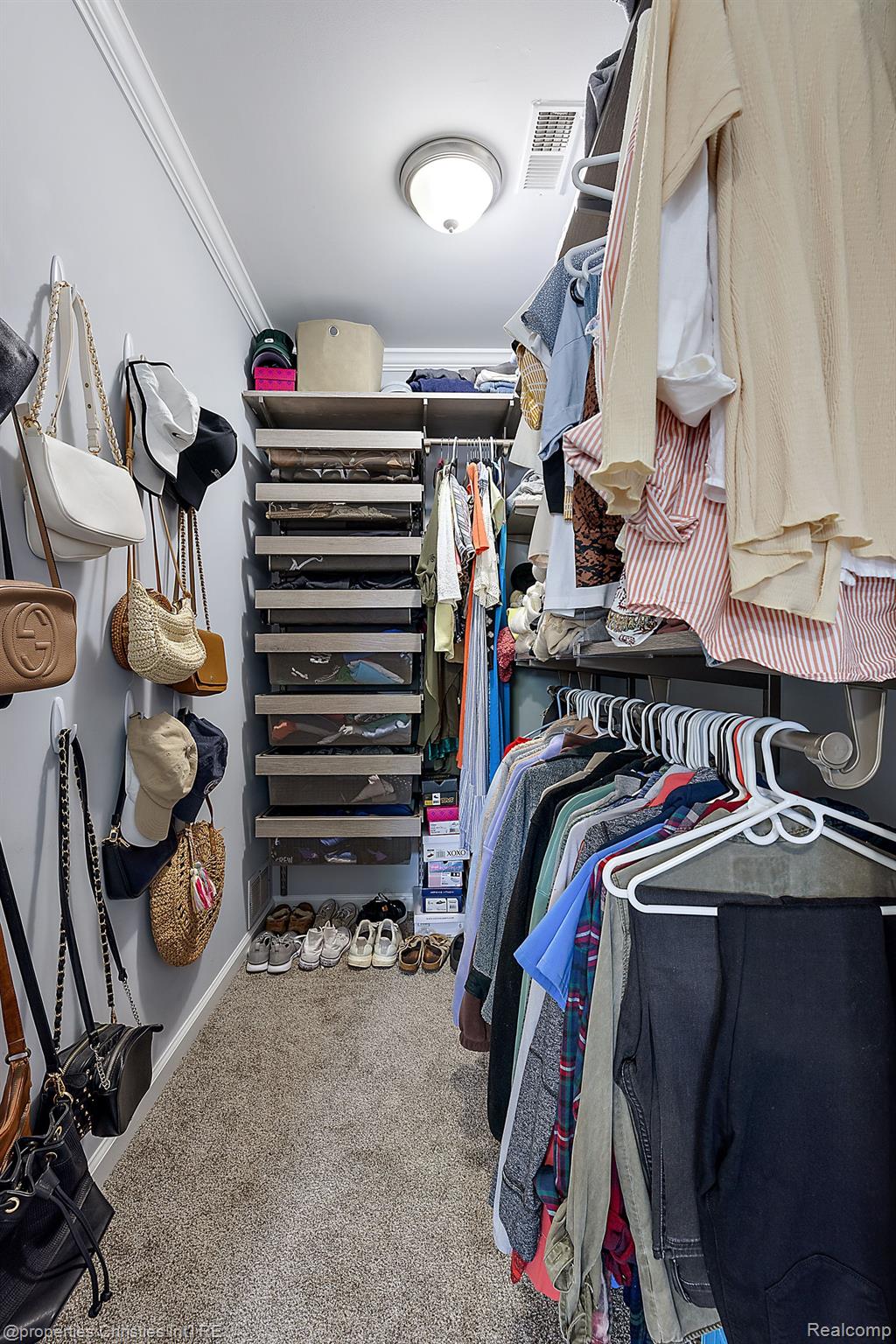 3521 WOODLAND Avenue