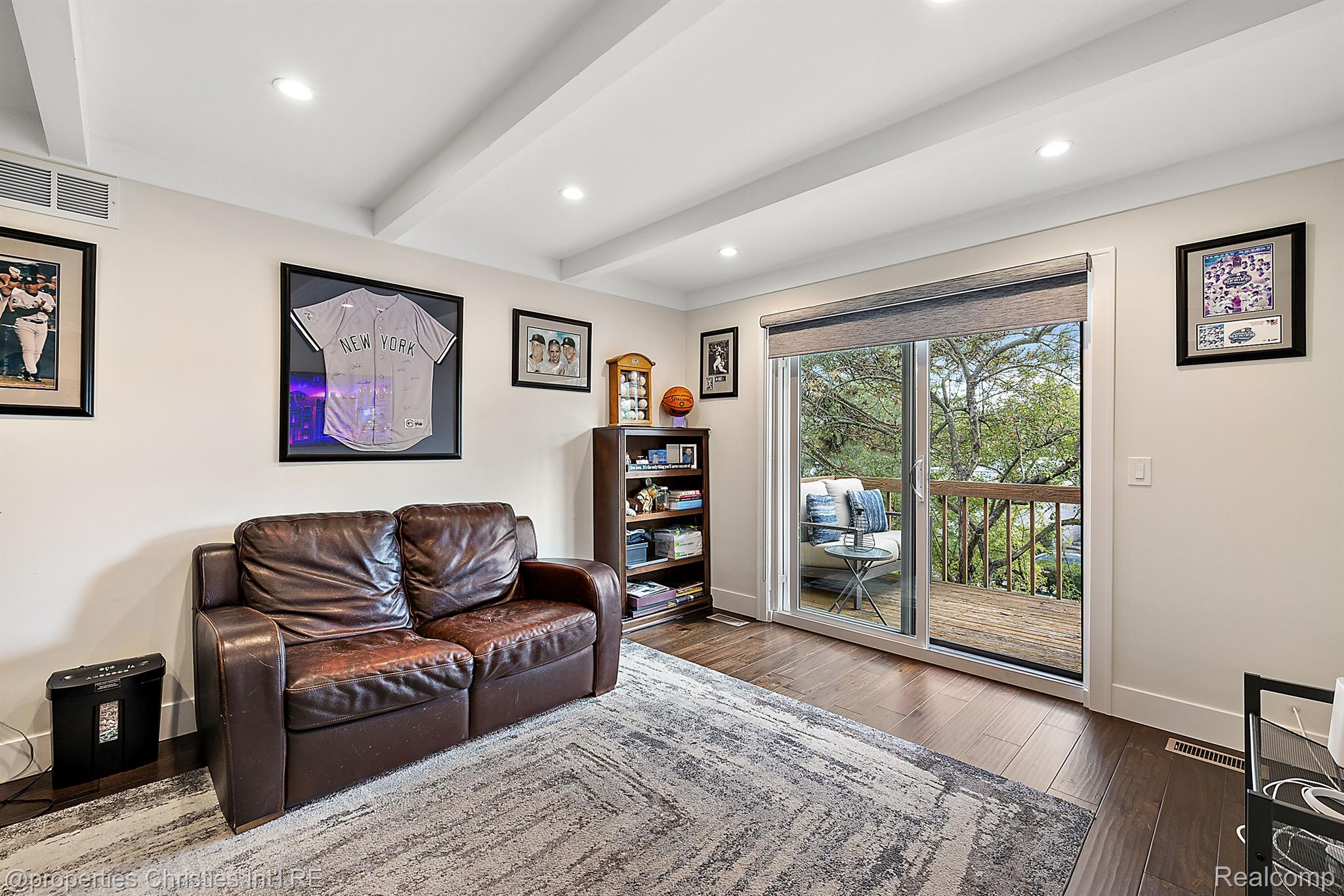 5106 WOODLANDS Trail