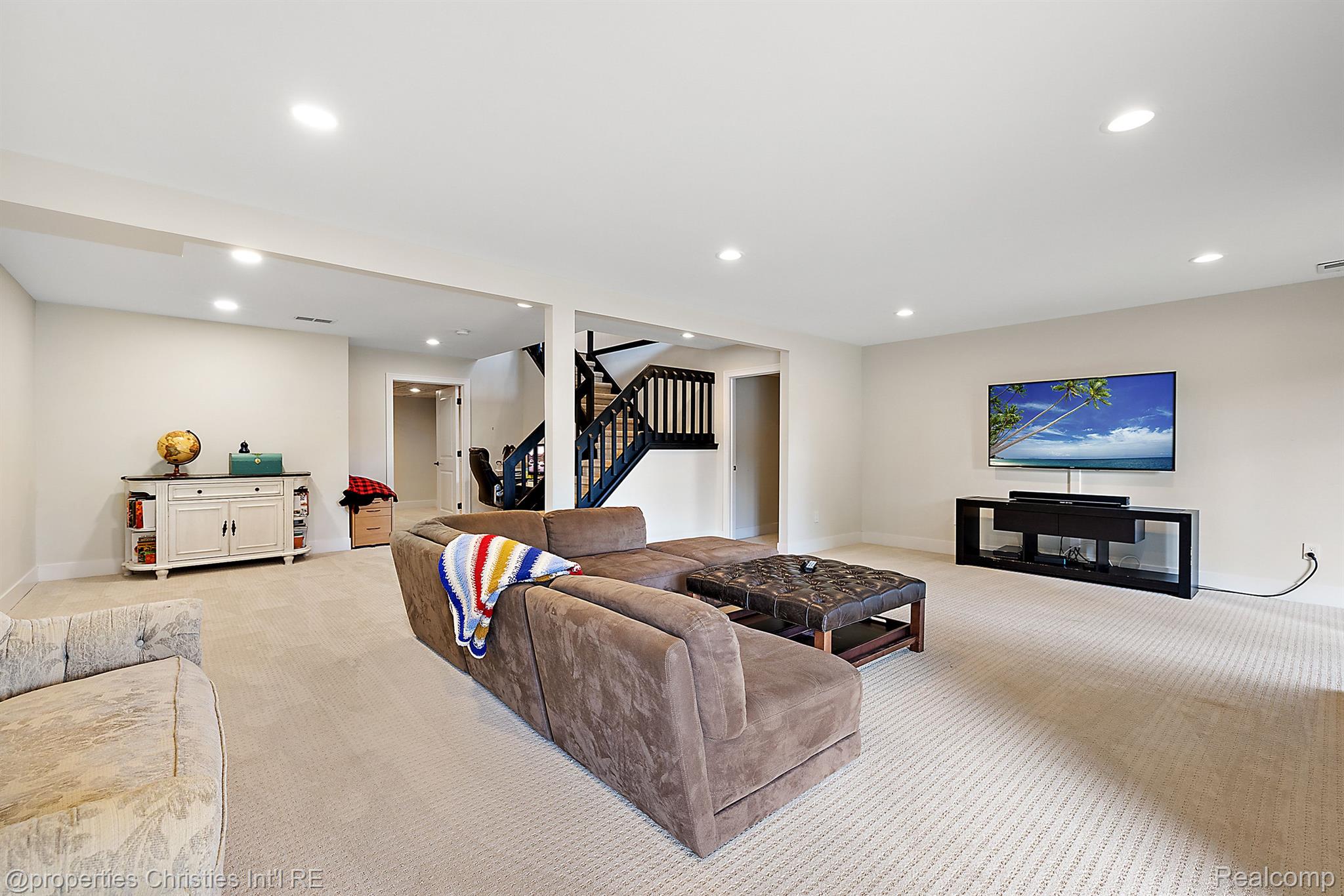 5106 WOODLANDS Trail