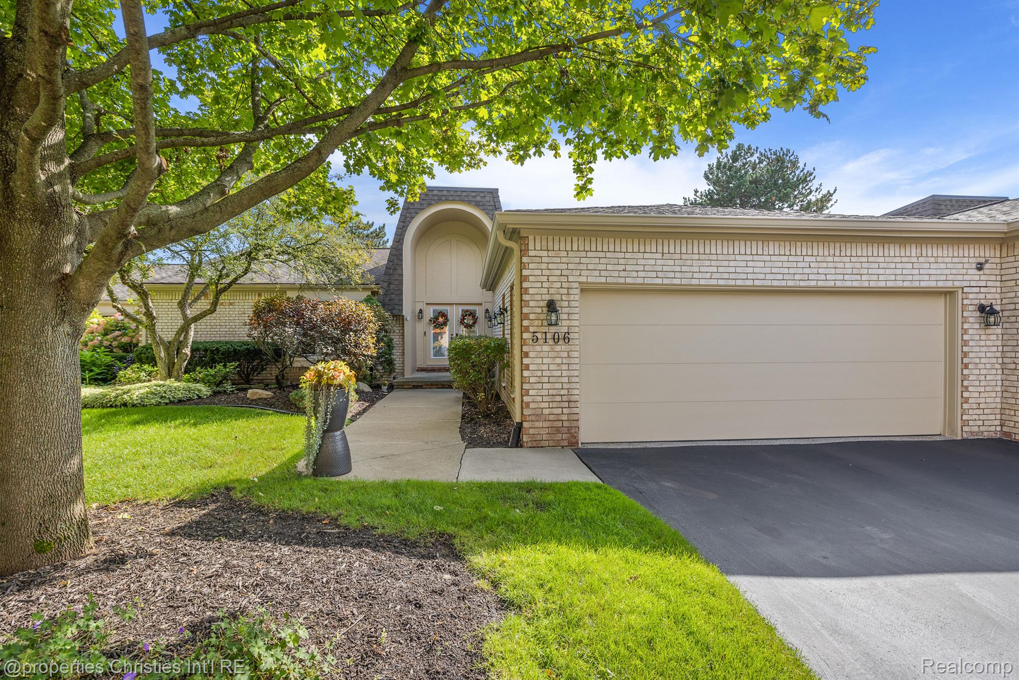 5106 WOODLANDS Trail