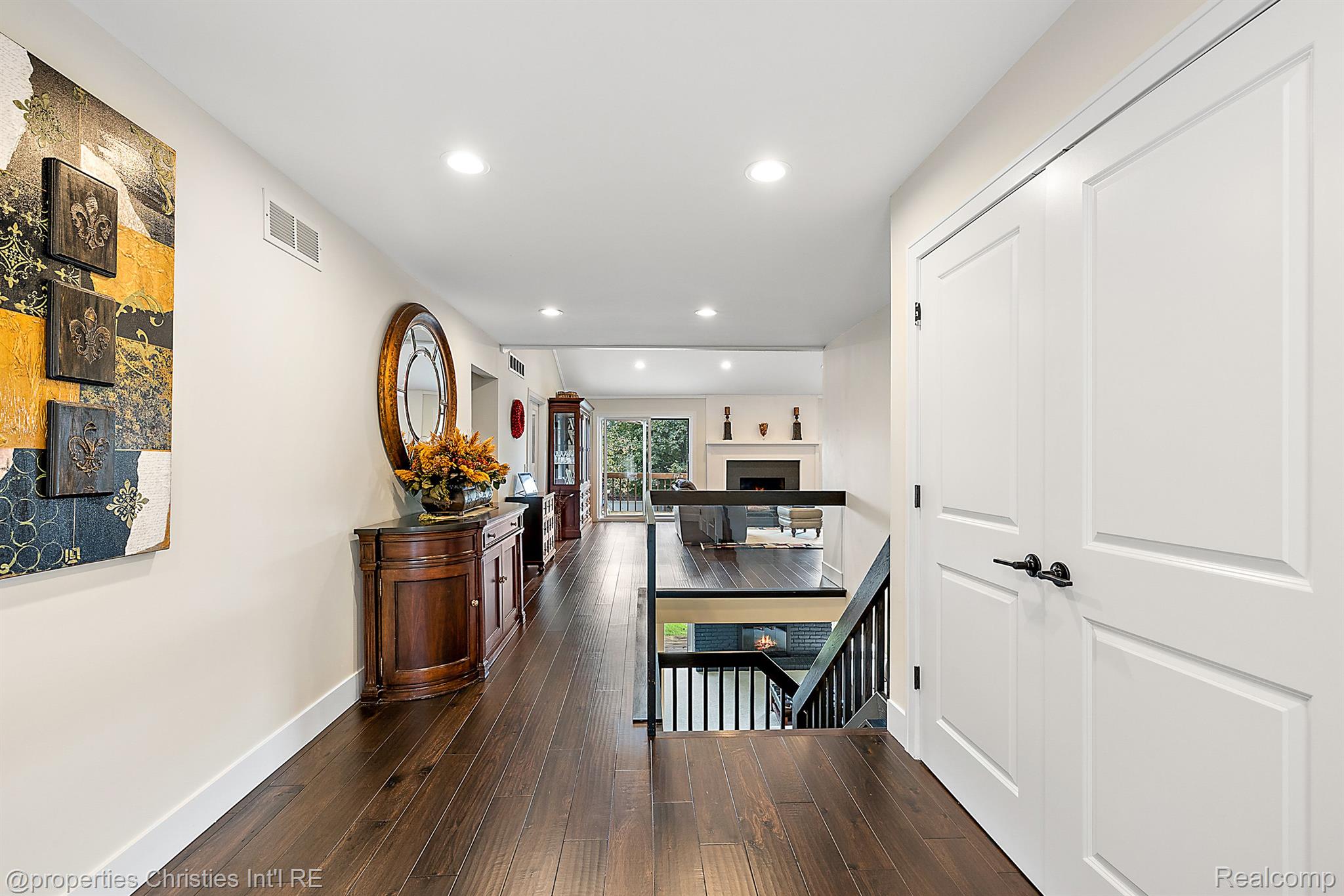 5106 WOODLANDS Trail