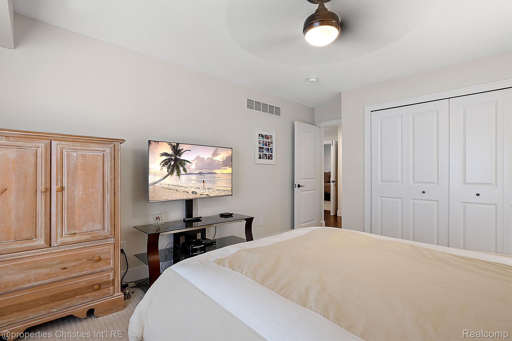 5106 WOODLANDS Trail